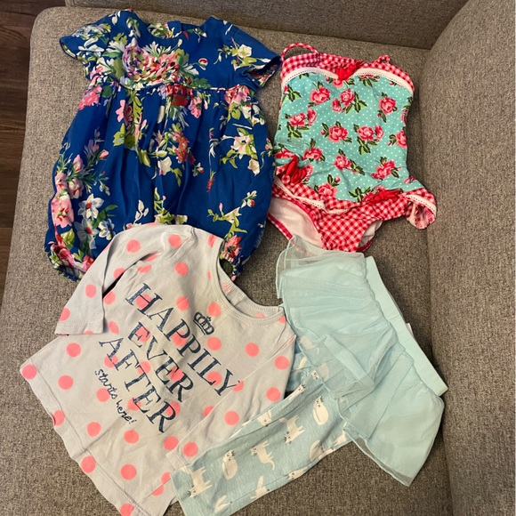 2/$20 6 month girls bundle - Picture 1 of 5